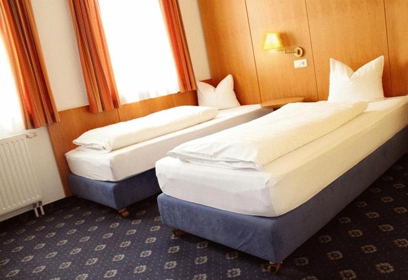 Hotel Servus Europa Suben Ruang foto