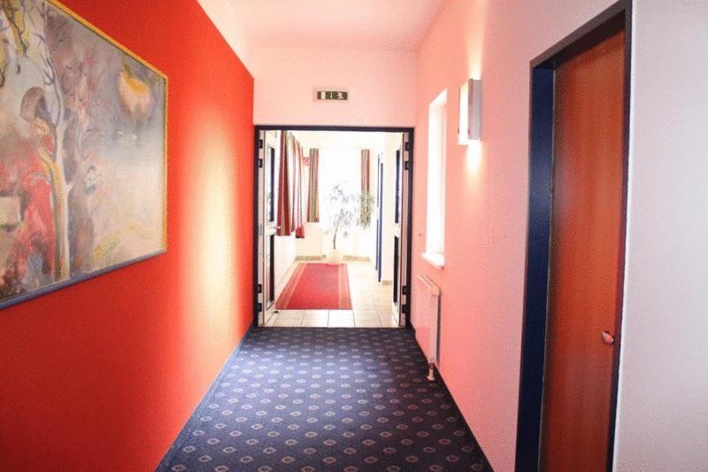 Hotel Servus Europa Suben Bagian luar foto