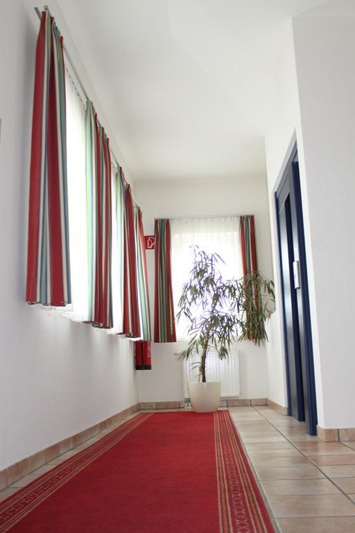 Hotel Servus Europa Suben Bagian luar foto